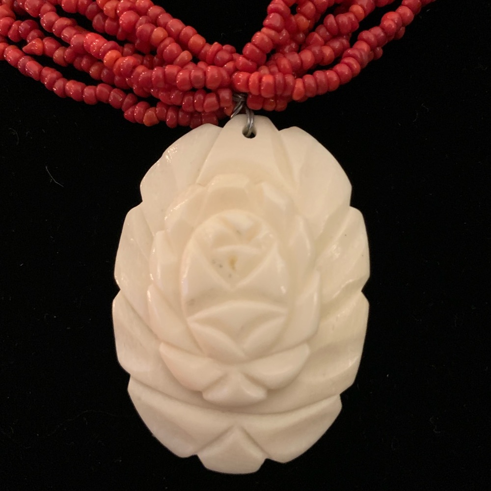 Vintage NEW Catherine Stein Coral Necklace - Picture 2 of 14
